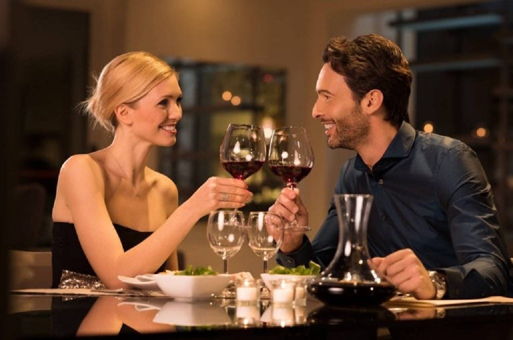 amolatinascam.online 7 Body Languages of Men Who Are In Relationship, Make It Salting!